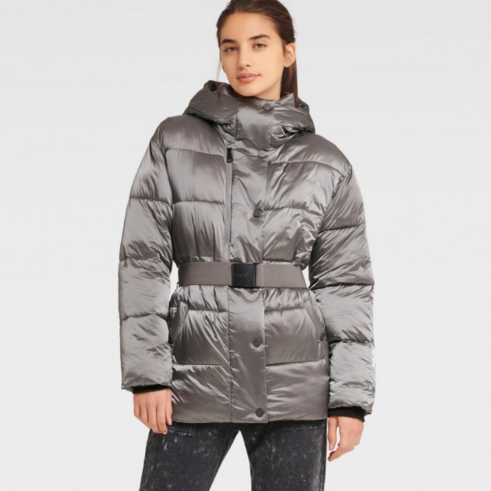 $69  NWT (M)  DKNY Belt Short Puffer